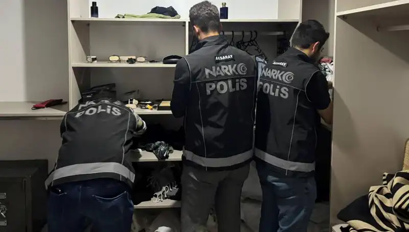 Uyuşturucu Operasyonunda F Serisi Dolar Çuvala Dolduruldu!