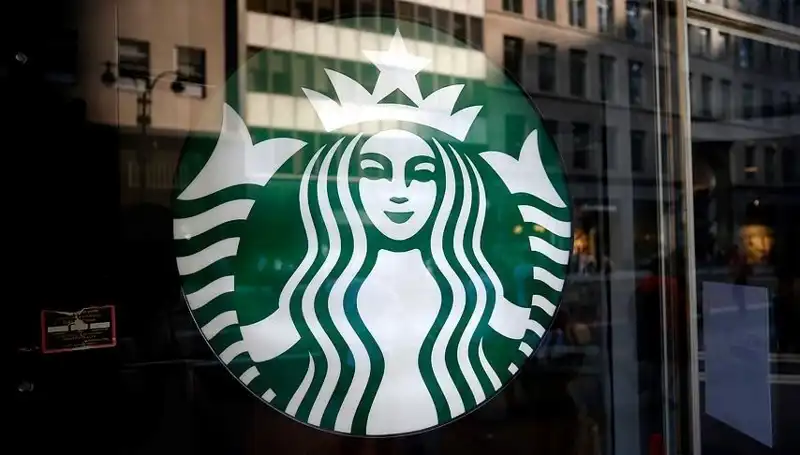 Starbucks’ın Küresel Satışlarında Şaşırtan Düşüş: Sebepler ve Etkiler