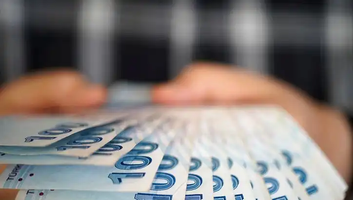 Emekli Promosyonları 2025: Kamu ve Özel Bankaların Teklifleri Neler?