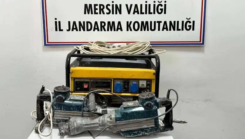 Mersin'de Kaçak Kazı Operasyonu: Dört Kişi Gözaltına Alındı