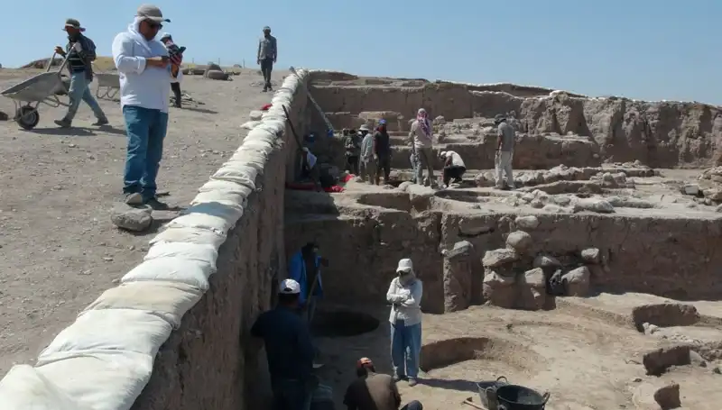 Kilis’te Oylum Höyük’te Kazılar Sıcak Havalara Rağmen Devam Ediyor