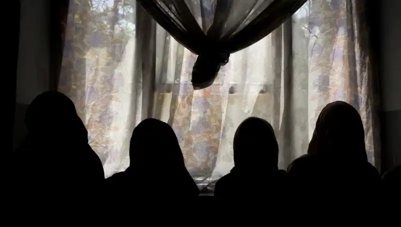 Taliban, Kadın Yazarların Kitaplarını Yasaklayarak Sesi Susturuyor