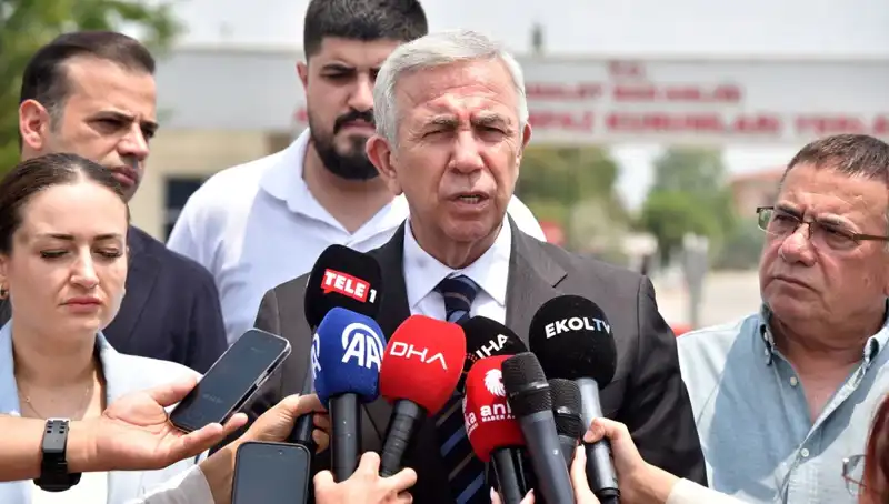 Mansur Yavaş'ın Muhittin Böcek'e Ziyareti: İşbirliği ve Dayanışma Mesajları Verildi