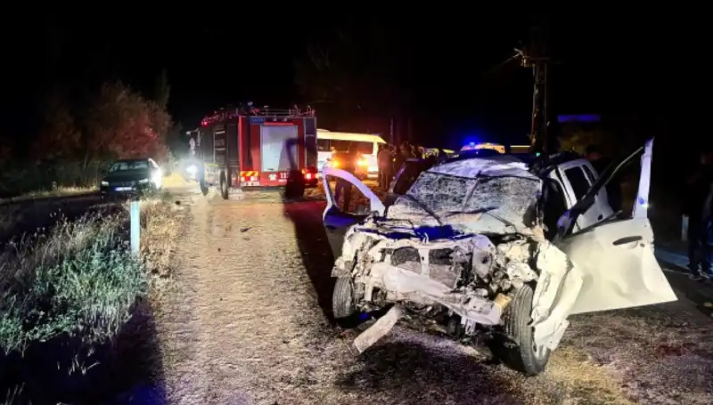 Traktör ile Cipi Çarpıştı: 5 Kişi Yaralı, Ciddi Yaralanmalar Var!