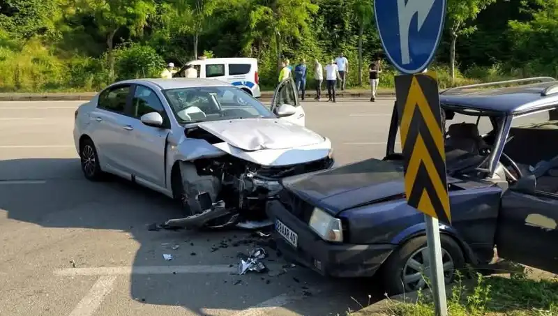Görele'de Korkunç Kaza: Sürücü Araç Camından Fırladı