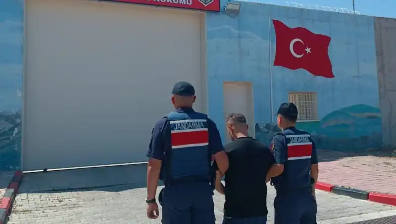 Afyon'da Suçlu Avı: 9 Aranan Kişi Yakalandı!