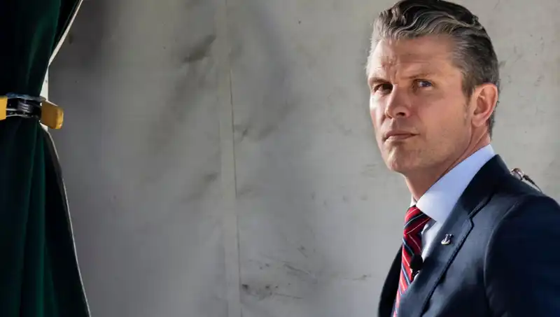 Eski Danışmanın Gözünden: İki Pete’in Paranoia ve Takıntı Dolu Hikayesi