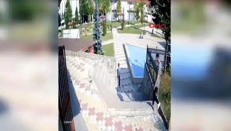 Kastamonu'da Bir Muhtarın İhbarı Sonrası Bıçaklı Saldırı!