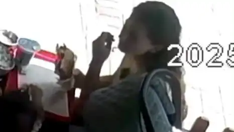 Saçını Tostun İçine Koydu: Şok Edici Gerekçesi Dikkatleri Üzerine Çekti!