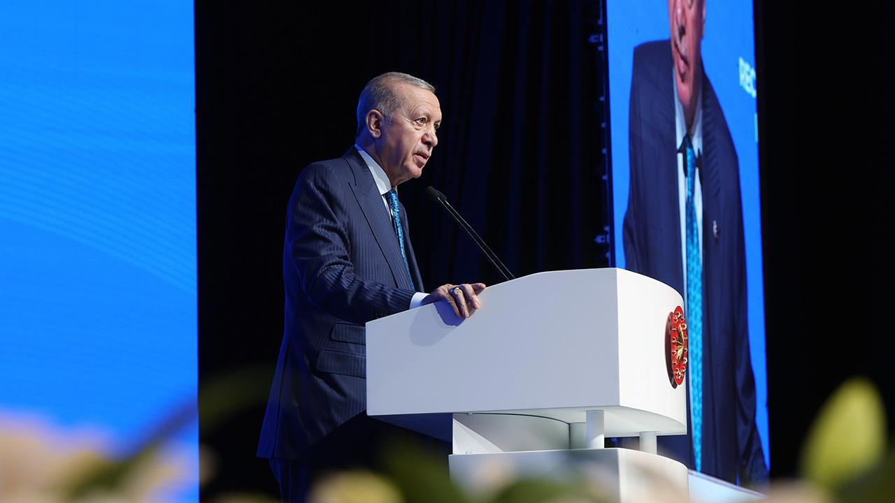 Cumhurbaşkanı Erdoğan, 1381 engelli öğretmen ataması müjdesi verdi